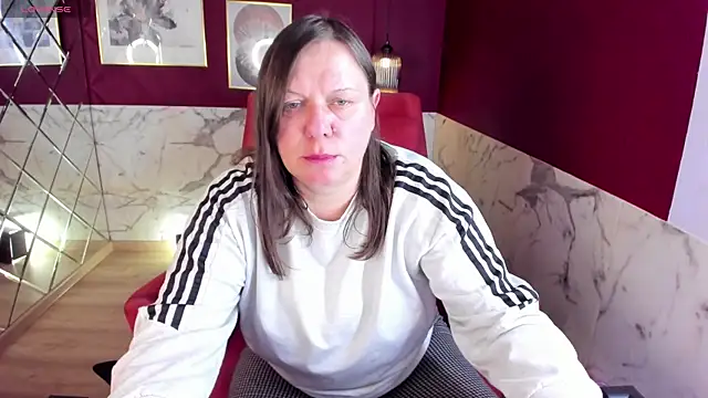 Snapshot of KellyPerfection chatting on 05-03-26, 05:45 KellyPerfection online show from 05-03-26, 05:45