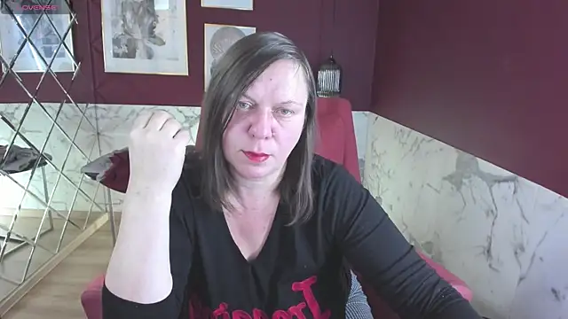 Snapshot of KellyPerfection chatting on 10-15-25, 05:28 KellyPerfection online show from 10-15-25, 05:28