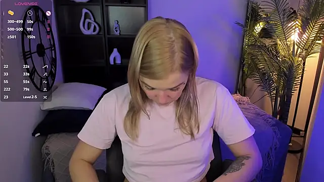 BellaDreamy online show from 12-03-25, 09:09