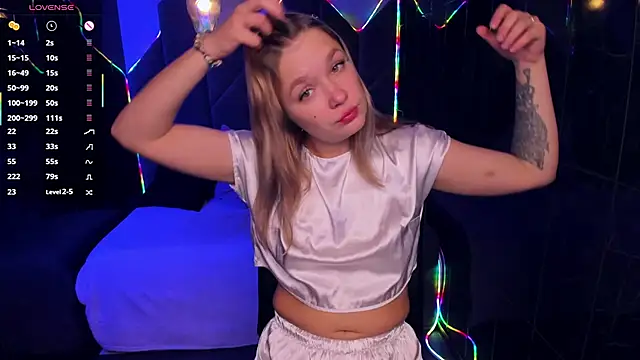 BellaDreamy online show from 10-19-25, 05:21