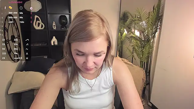 BellaDreamy online show from 10-24-25, 05:23