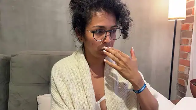 illaroom online show from 10-22-25, 10:41