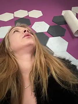 AnastasiaAniess online show from 03-07-26, 07:48