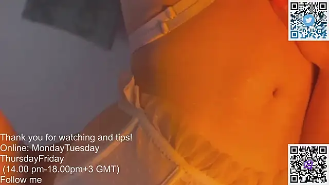 Snapshot of LilianKroft chatting on 03-21-25, 03:02 LilianKroft online show from 03-21-25, 03:02