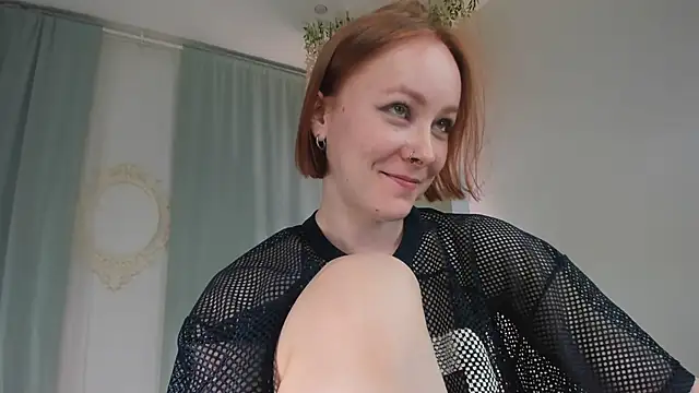 Snapshot of LilianKroft chatting on 06-20-26, 12:21 LilianKroft online show from 06-20-26, 12:21