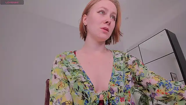 Snapshot of LilianKroft chatting on 04-30-26, 11:17 LilianKroft online show from 04-30-26, 11:17