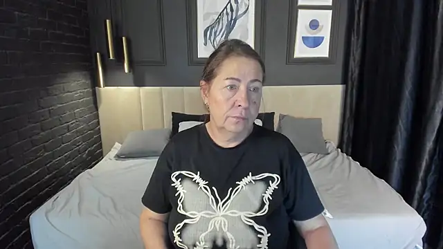 LindaPassionate online show from 07-10-26, 05:29