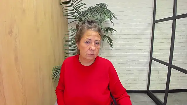 Snapshot of LindaPassionate chatting on 09-27-25, 05:13 LindaPassionate online show from 09-27-25, 05:13