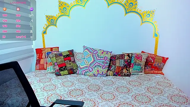 LadyNahir online show from 01-12-26, 12:45