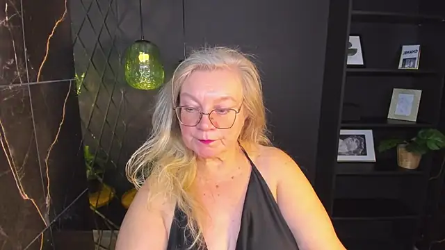 NataliMellow online show from 10-28-25, 01:21