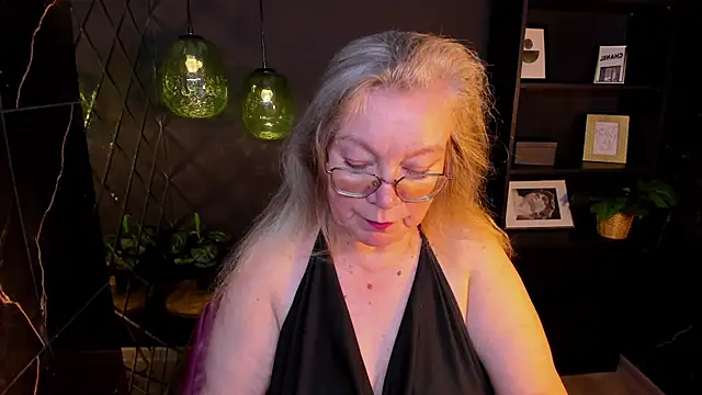 Snapshot of NataliMellow chatting on 06-12-26, 01:09 NataliMellow online show from 06-12-26, 01:09