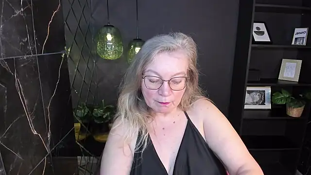 NataliMellow online show from 12-20-25, 01:14