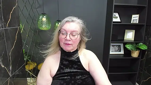 Snapshot of NataliMellow chatting on 03-19-25, 07:17 NataliMellow online show from 03-19-25, 07:17