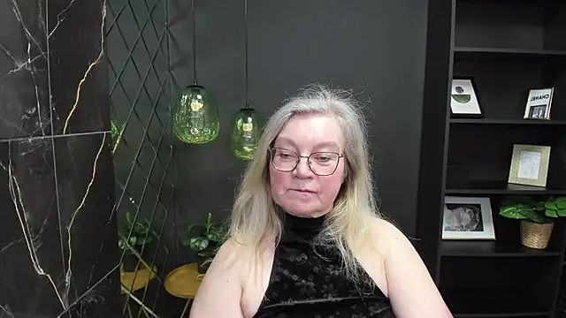 Snapshot of NataliMellow chatting on 02-26-25, 04:38 NataliMellow online show from 02-26-25, 04:38