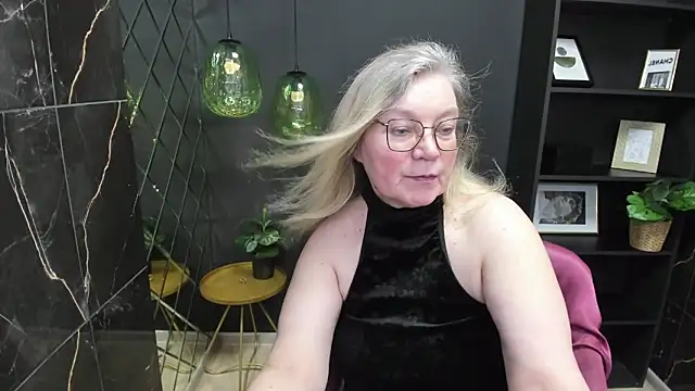 Snapshot of NataliMellow chatting on 02-19-25, 07:26 NataliMellow online show from 02-19-25, 07:26