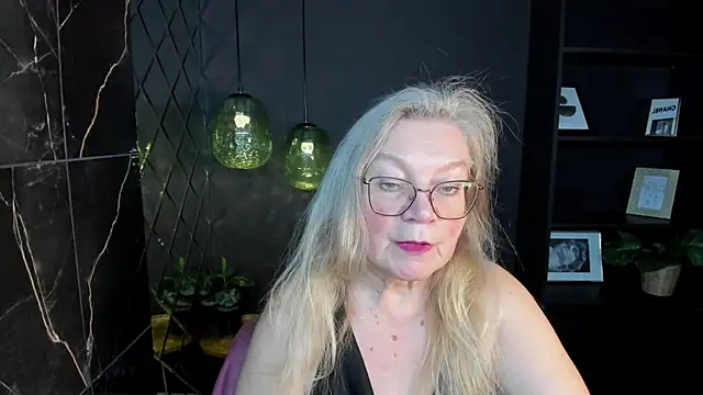 NataliMellow online show from 11-28-25, 01:11