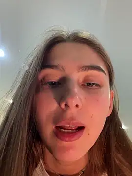 Snapshot of so_cutes chatting on 09-23-25, 02:13 so cutes online show from 09-23-25, 02:13