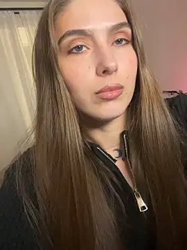 Snapshot of so_cutes chatting on 10-19-25, 09:39 so cutes online show from 10-19-25, 09:39