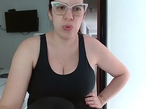 ashlymoon online show from 05-07-26, 04:54
