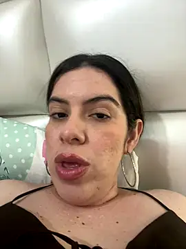 Snapshot of ashlymoon chatting on 10-04-25, 01:18 ashlymoon online show from 10-04-25, 01:18