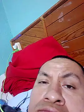 Snapshot of gusaven chatting on 03-05-26, 10:45 gusaven online show from 03-05-26, 10:45