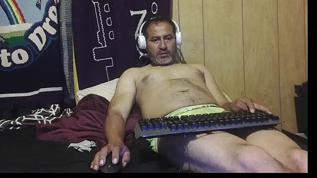 Snapshot of dantehot2020 chatting on 04-24-26, 03:30 dantehot2020 online show from 04-24-26, 03:30