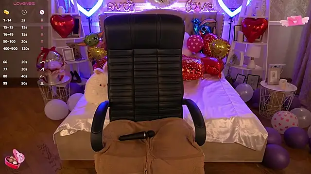 FoxyShy online show from 02-19-25, 12:55