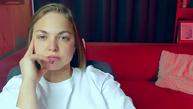 Snapshot of TataArdent chatting on 02-19-26, 08:17 TataArdent online show from 02-19-26, 08:17