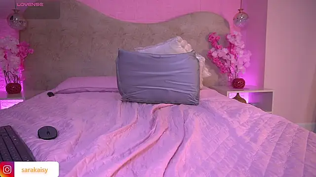 Snapshot of sarakaisy chatting on 05-11-26, 11:55 sarakaisy online show from 05-11-26, 11:55