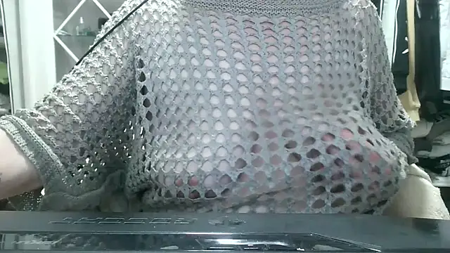 Snapshot of heidi60 chatting on 11-01-25, 05:07 heidi60 online show from 11-01-25, 05:07