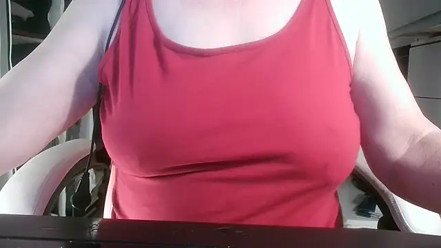 Snapshot of heidi60 chatting on 02-28-25, 08:20 heidi60 online show from 02-28-25, 08:20