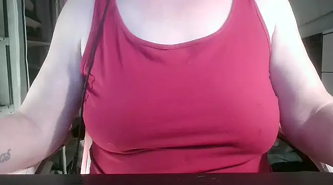 Snapshot of heidi60 chatting on 03-01-25, 04:11 heidi60 online show from 03-01-25, 04:11