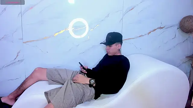 AmazingPartys online show from 04-11-26, 02:30