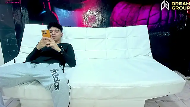 Snapshot of AmazingPartys chatting on 03-02-26, 07:32 AmazingPartys online show from 03-02-26, 07:32