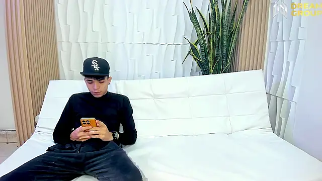 Snapshot of AmazingPartys chatting on 02-24-26, 01:23 AmazingPartys online show from 02-24-26, 01:23