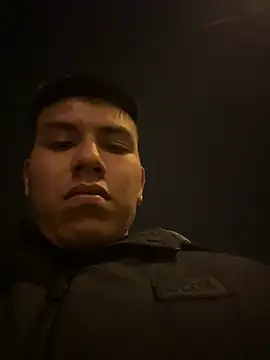 Snapshot of mikeeeeeell chatting on 05-04-26, 10:56 mikeeeeeell online show from 05-04-26, 10:56