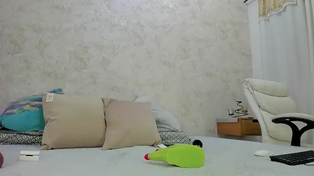 cristinapuerta  online show from 02-09-26, 11:41