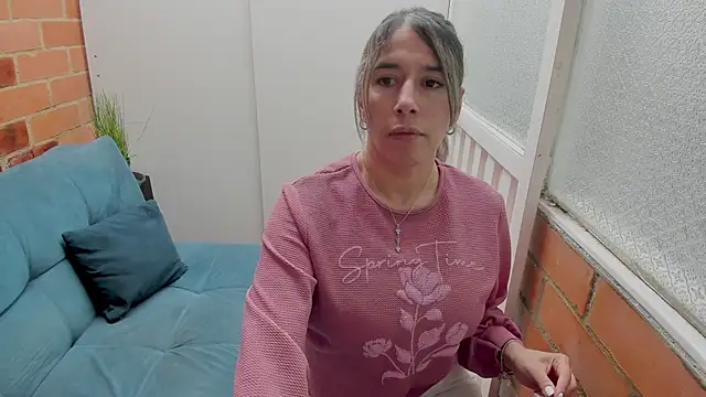 Snapshot of Penelope47 chatting on 05-07-26, 07:17 Penelope47 online show from 05-07-26, 07:17
