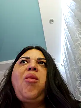 Snapshot of littleRikka chatting on 09-28-25, 08:16 littleRikka online show from 09-28-25, 08:16