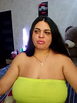 Snapshot of littleRikka chatting on 04-04-26, 05:30 littleRikka online show from 04-04-26, 05:30