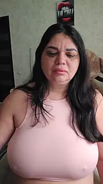 Snapshot of littleRikka chatting on 04-08-26, 05:42 littleRikka online show from 04-08-26, 05:42