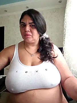 Snapshot of littleRikka chatting on 10-02-25, 09:34 littleRikka online show from 10-02-25, 09:34