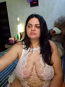 Snapshot of littleRikka chatting on 04-12-26, 08:01 littleRikka online show from 04-12-26, 08:01