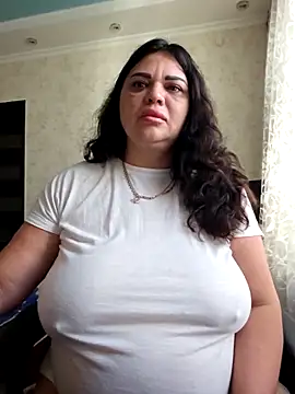 Snapshot of littleRikka chatting on 09-12-25, 05:18 littleRikka online show from 09-12-25, 05:18