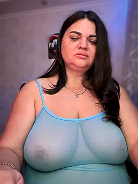 littleRikka online show from 11-24-25, 10:54