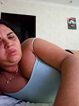 Snapshot of littleRikka chatting on 10-04-25, 06:42 littleRikka online show from 10-04-25, 06:42