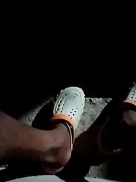 Snapshot of Bengali_BULL1 chatting on 09-28-25, 11:44 Bengali BULL1 online show from 09-28-25, 11:44