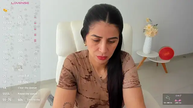 renata t  online show from 10-21-25, 02:49