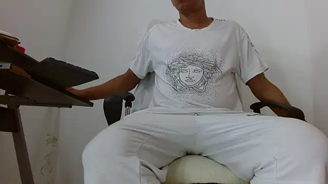 bigcock bum22 online show from 01-29-25, 12:54