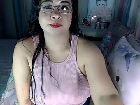 Snapshot of hersheykisses07 chatting on 02-26-26, 03:17 hersheykisses07 online show from 02-26-26, 03:17